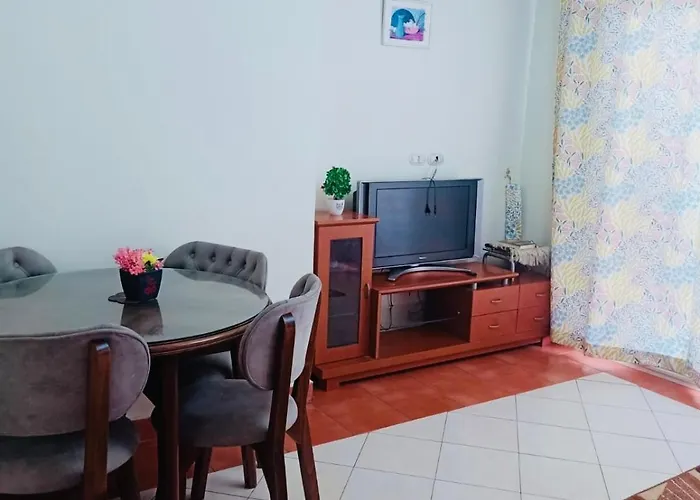 In Porto Sokhna On The Sea And The Pool Apartment